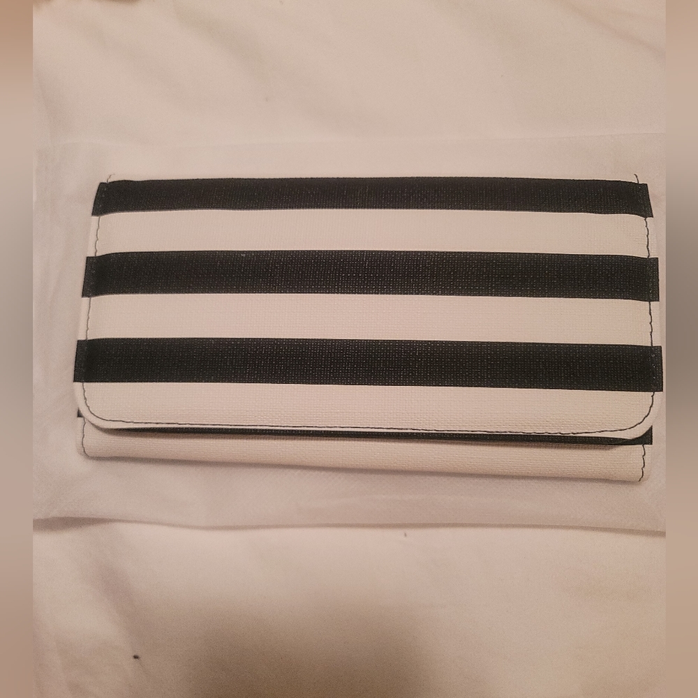 Kut From The Kloth Wallet, black and white stripe